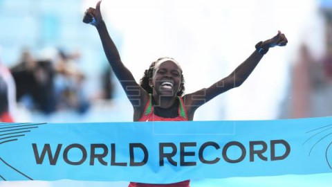 ATLETISMO MEDIO MARATÓN Jepchirchir, campeona del mundo de medio maratón con nuevo récord mundial