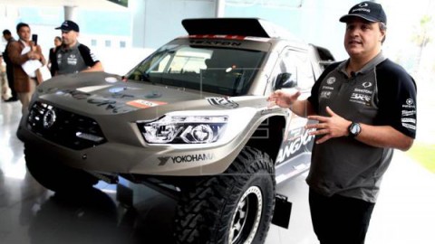 AUTO DAKAR Óscar Fuertes afronta su segundo Dakar en el `infierno` de Perú