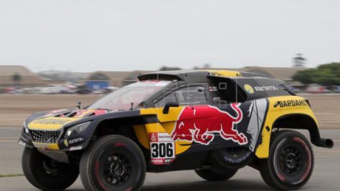 AUTO DAKAR  Loeb gana la segunda etapa del Dakar en coches, con `Nani` Roma segundo