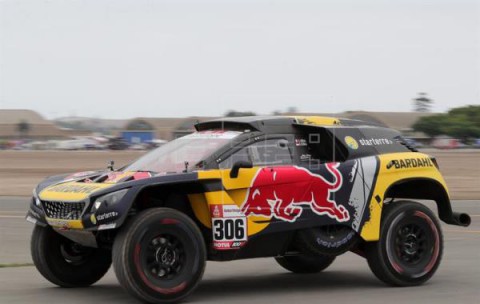 AUTO DAKAR  Loeb gana la segunda etapa del Dakar en coches, con `Nani` Roma segundo