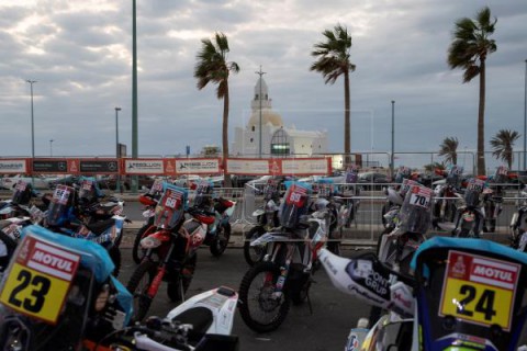 AUTO MOTO DAKAR Toby Price inicia la defensa de su título en motos con victoria de etapa en el Dakar 2020