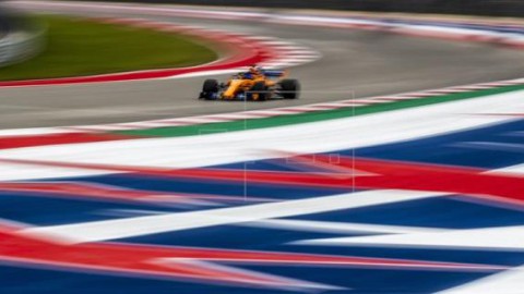 AUTOMOVILISMO FÓRMULA UNO Fernando Alonso abandona el Gran Premio de Estados Unidos en la primera vuelta