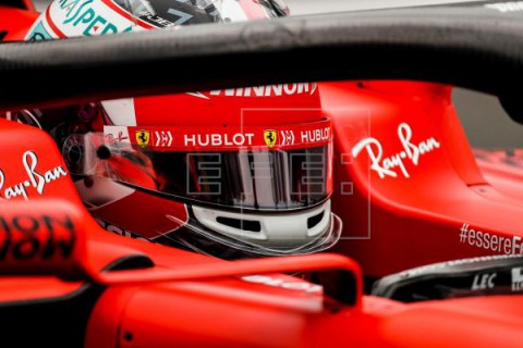 AUTOMOVILISMO FÓRMULA UNO Ferrari delante de Mercedes en el último libre; Sainz, quinto y Checo, décimo