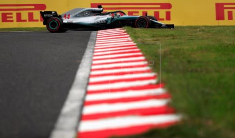 AUTOMOVILISMO FÓRMULA UNO Hamilton se divierte asustando a Vettel en Japón