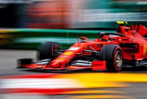 AUTOMOVILISMO FÓRMULA UNO Leclerc marca el ritmo en los Libres 3