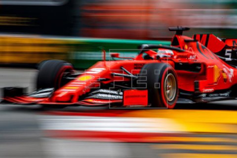 AUTOMOVILISMO FÓRMULA UNO Vettel sufre un accidente en los Libres 3