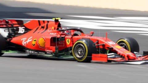 AUTOMOVILISMO GP AZERBAIYÁN Leclerc, el más rápido de una jornada accidentada