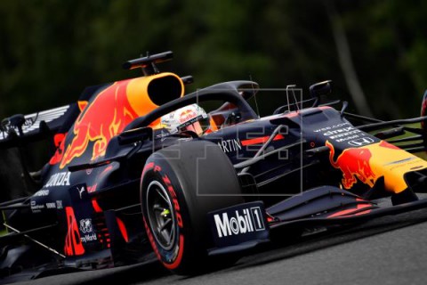 AUTOMOVILISMO GP BÉLGICA Verstappen dominó el segundo libre en Spa; Pérez fue quinto y Sainz, noveno