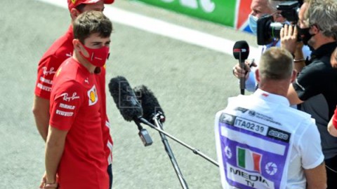 AUTOMOVILISMO GP ITALIA Se reanuda la carrera en Monza tras la bandera roja por accidente de Leclerc