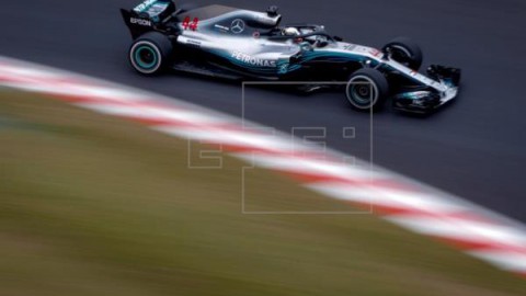 AUTOMOVILISMO GP JAPÓN Hamilton dominó los ensayos libres en Suzuka, donde Vettel fue tercero