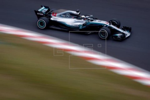 AUTOMOVILISMO GP JAPÓN Hamilton dominó los ensayos libres en Suzuka, donde Vettel fue tercero