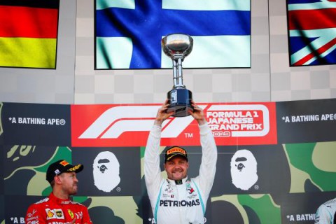 AUTOMOVILISMO  FÓRMULA UNO Bottas aprovecha un error de Vettel y Mercedes celebra su sexta corona