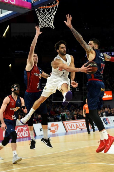 BALONCESTO ACB 74-91. El Real Madrid impone su ley ante el Baskonia