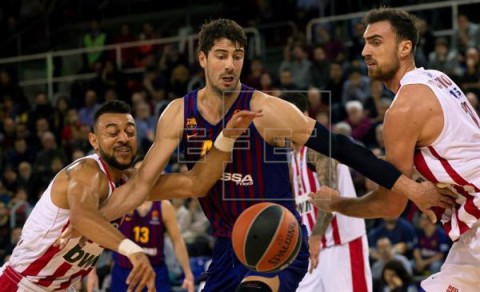 BALONCESTO EUROLIGA 60-69. El Barça Lassa sigue sin ideas y encadena la cuarta derrota seguida