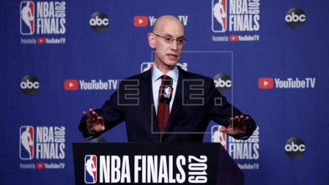 BALONCESTO NBA CORONAVIRUS Adam Silver admite que quedan `cosas` por definir antes de volver a competir