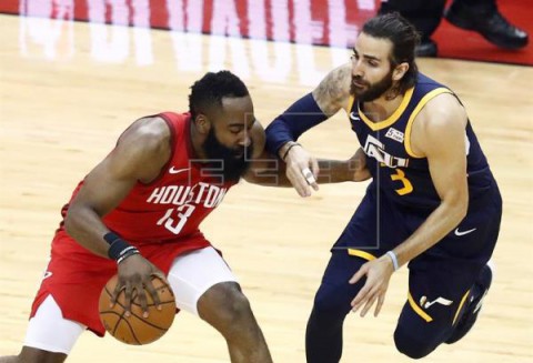BALONCESTO NBA  Rockets vuelven a ser verdugos de Jazz; Clippers no ceden ante Warriors