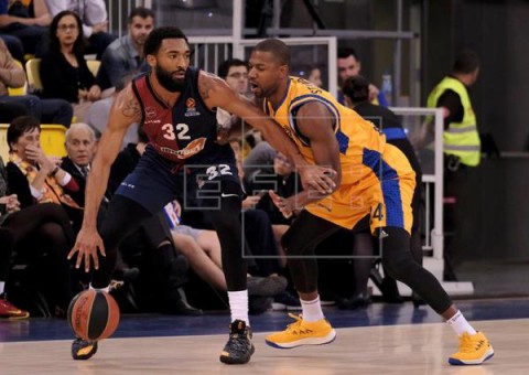 BALONCESTO-EUROLIGA 71-84. Gran Canaria solo aguantó un cuarto y cayó ante un superior Baskonia