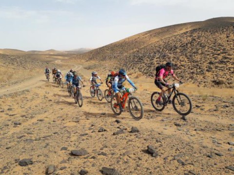CICLISMO BTT TITAN DESERT Fallece un participante en la segunda etapa de la Titan Desert