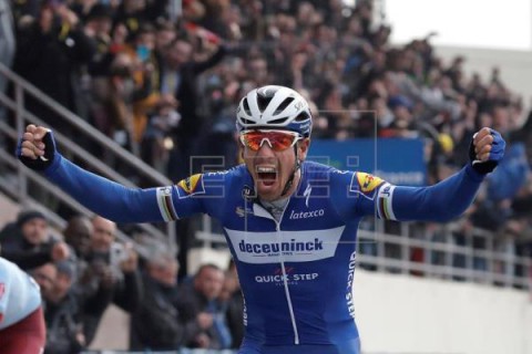 CICLISMO PARIS ROUBAIX Philippe Gilbert alcanza el cielo en el `Infierno del Norte`
