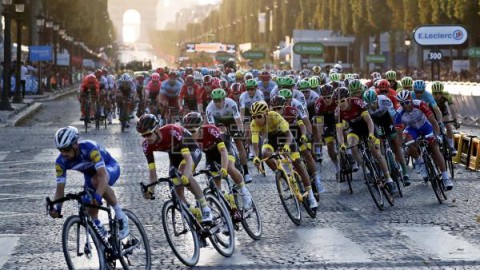 CICLISMO TOUR La UCI hace oficial el retraso del Tour y fija la Vuelta tras el Giro