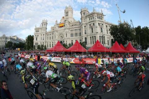 CICLISMO VUELTA El reconocimiento facial sustituirá a la firma de los ciclistas