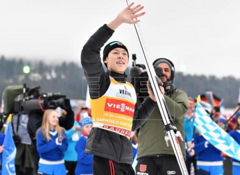 ESQUÍ NÓRDICO CUATRO TRAMPOLINES Kobayashi refuerza su liderato con una victoria en Garmish-Partenkirchen