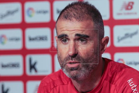 FÚTBOL ATHLETIC Gaizka Garitano renueva por una temporada con el Athletic