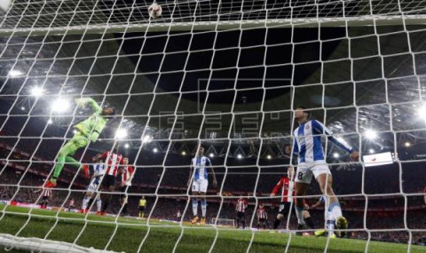 FÚTBOL ATHLETIC-ESPANYOL 1-1. Raúl García iguala al final el tanto tempranero de Ferreyra