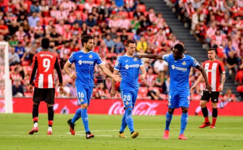 FÚTBOL ATHLETIC-GETAFE 0-2. El Getafe toma San Mamés lanzado por un golazo del uruguayo Damián