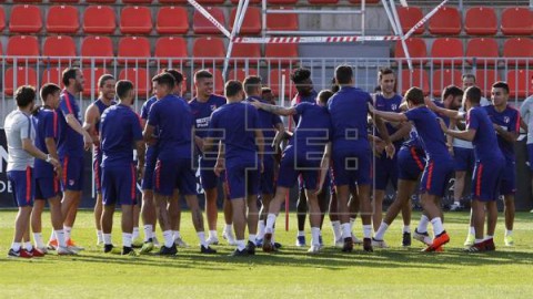 FÚTBOL ATLÉTICO DE MADRID El Atlético madruga con Simeone de vuelta y susto para Diego Costa