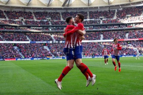 FÚTBOL ATLÉTICO DE MADRID-GETAFE 2-0. La pegada del Atlético desborda al Getafe