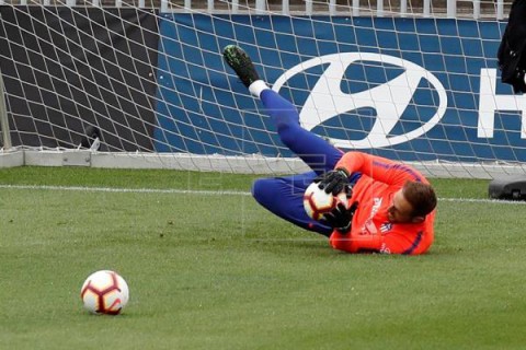 FÚTBOL ATLÉTICO DE MADRID  Oblak protege una fortaleza