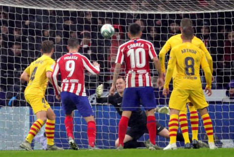 FÚTBOL ATLÉTICO MADRID-BARCELONA El Atlético se estrella contra Ter Stegen (0-0)