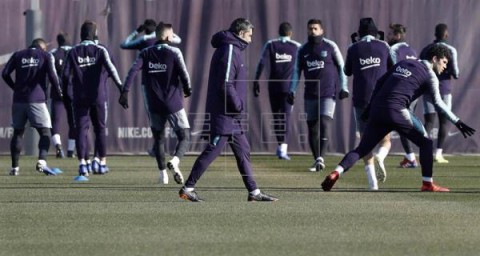 FÚTBOL BARCELONA Busquets, Sergi Roberto y Malcom entran en la convocatoria