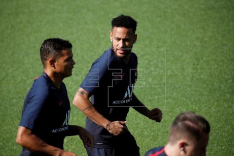 FÚTBOL BARCELONA El Barça rechaza la propuesta del PSG para hacerse con Neymar por inviable