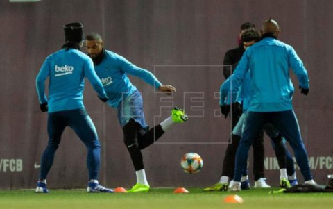 FÚTBOL BARCELONA Entrenamiento de recuperación pensando en el Girona