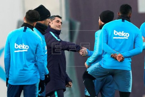 FÚTBOL BARCELONA Messi y Dembélé entran en una convocatoria con 19 futbolistas