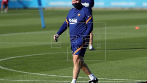 FÚTBOL BARCELONA Messi y Rakitic ausentes en el primer entrenamiento de la era Koeman