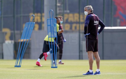 FÚTBOL BARCELONA Umtiti, primer lesionado de la pretemporada