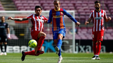 FÚTBOL BARCELONA-ATLÉTICO MADRID 0-0. El Barça y el Atlético empatan sin goles al descanso