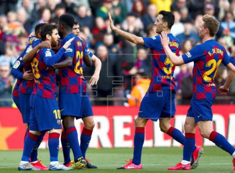 FÚTBOL BARCELONA-GETAFE 2-1. Sufrida victoria del Barça ante un ambicioso Getafe