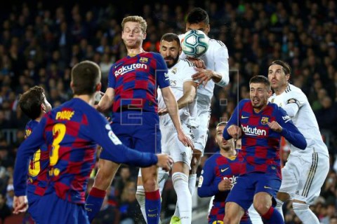 FÚTBOL BARCELONA-REAL MADRID 0-0. Barcelona y Real Madrid empatan en un clásico poco vistoso