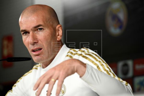 FÚTBOL BARCELONA-REAL MADRID Zidane: `Ya pensaremos en el clásico`