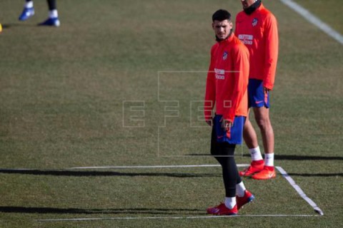 FÚTBOL BETIS-ATLÉTICO DE MADRID Morata, titular en el Atlético; y Jesé, suplente en un Betis con Kaptoum