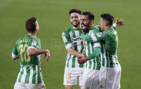 FÚTBOL BETIS-OSASUNA 1-0. Borja Iglesias sigue en racha y acerca al Betis a Europa