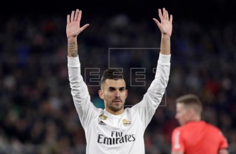 FÚTBOL BETIS-REAL MADRID 1-2, Un gol de Ceballos salva al Real Madrid y deja frío a su exequipo