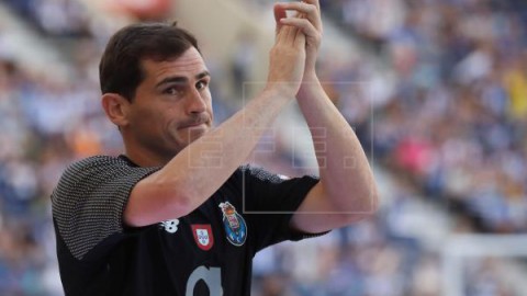 FÚTBOL CASILLAS Iker Casillas anuncia su retirada