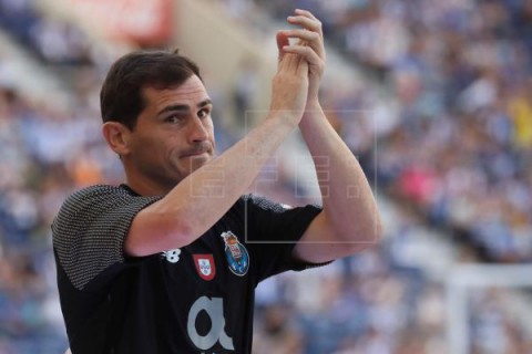 FÚTBOL CASILLAS Iker Casillas anuncia su retirada