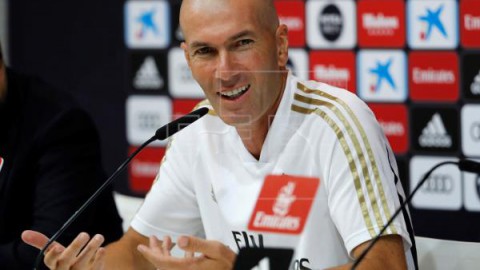 FÚTBOL CELTA-REAL MADRID Zidane asegura que cuenta con James y Bale