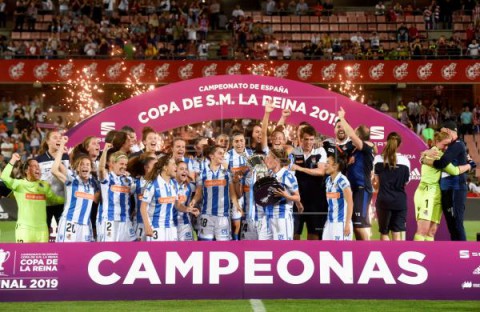FÚTBOL COPA DE LA REINA AT. MADRID-REAL SOCIEDAD 1-2. La Real Sociedad levanta su primer título
